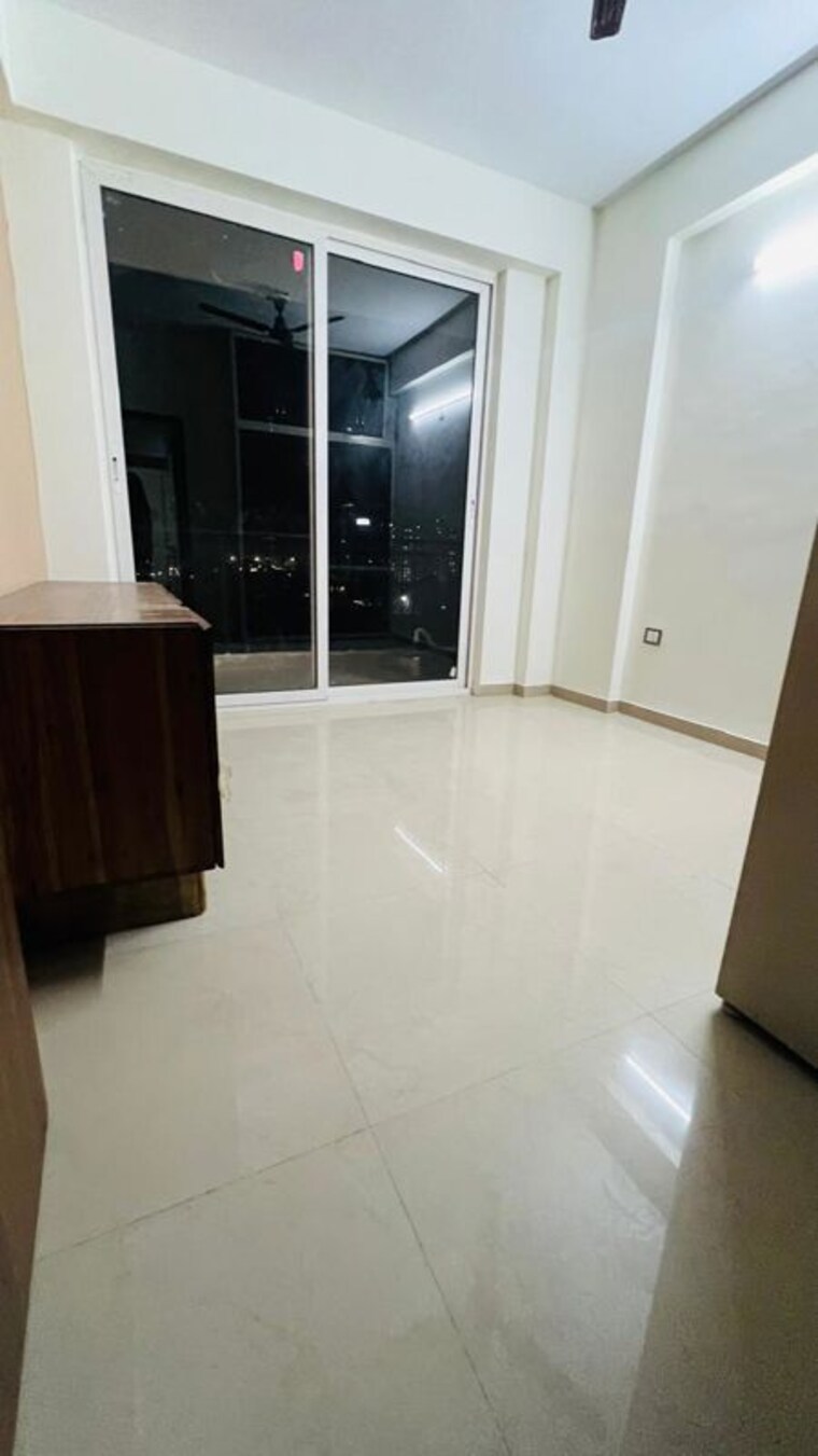 Kitchen, rof-aalayas 3 Bedroom 645 Sq.Ft. Apartment In Sector 102 Gurgaon 10101527