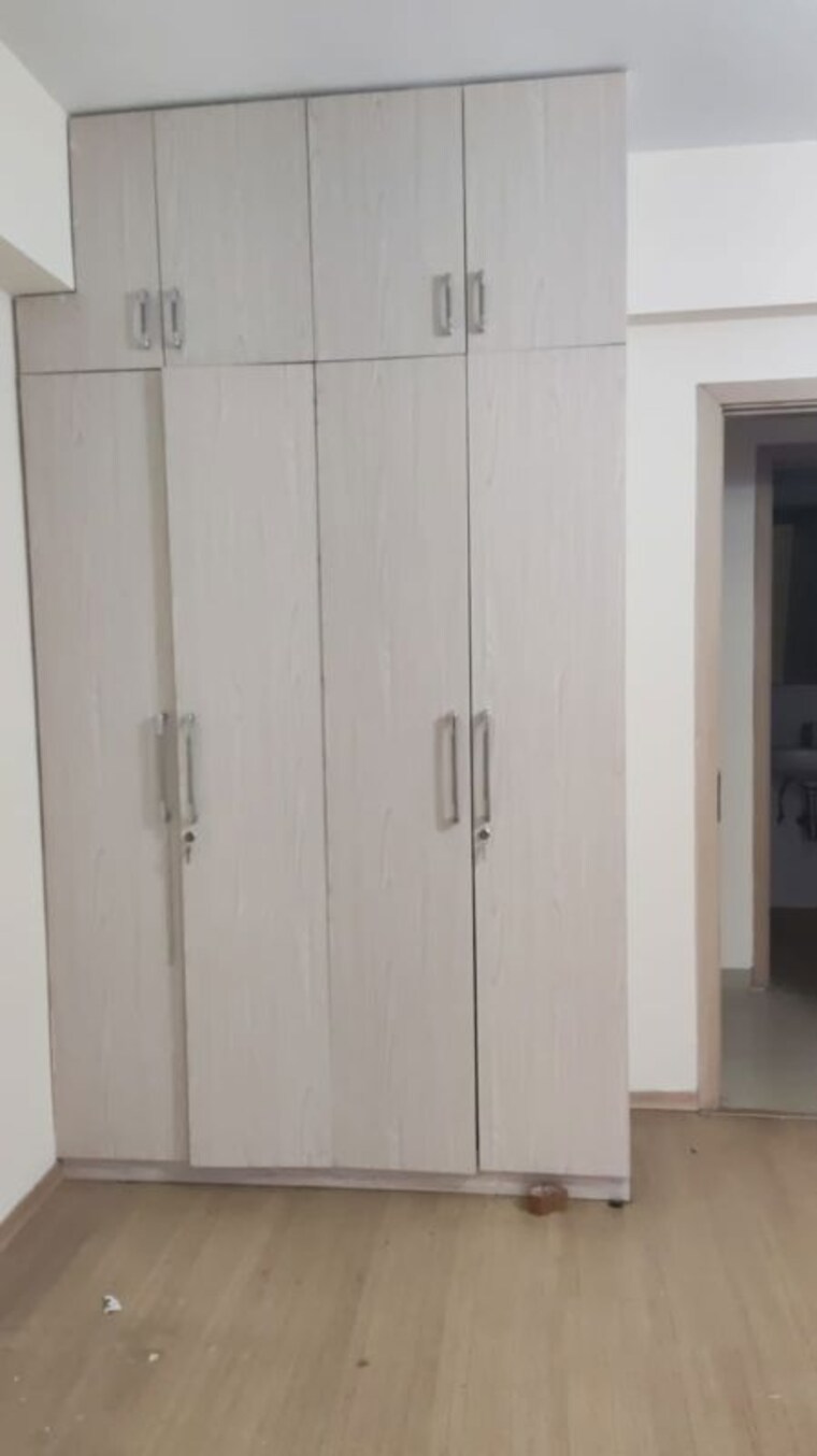 Room, manesar 3 Bedroom 1943 Sq.Ft. Apartment In Manesar Gurgaon 10101551