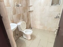 2 BHK + Study Room Apartment For Sale in Gaur City 2 - 12th Avenue