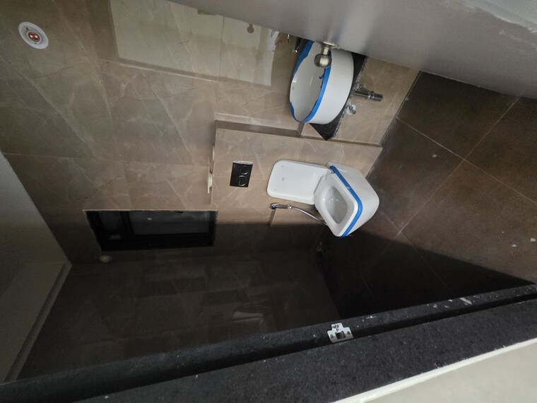Bathroom, damji-shamji-mahavir-spring-tulip-phase-1 2 Bedroom 717 Sq.Ft. Apartment In Pokhran Road No Two Thane 10101761