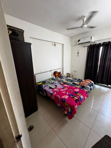 Bedroom in 4 BHK Apartment at Shela – for Rent
