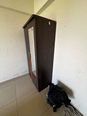 Furnished Amenities in 4 BHK Apartment at Shela – for Rent