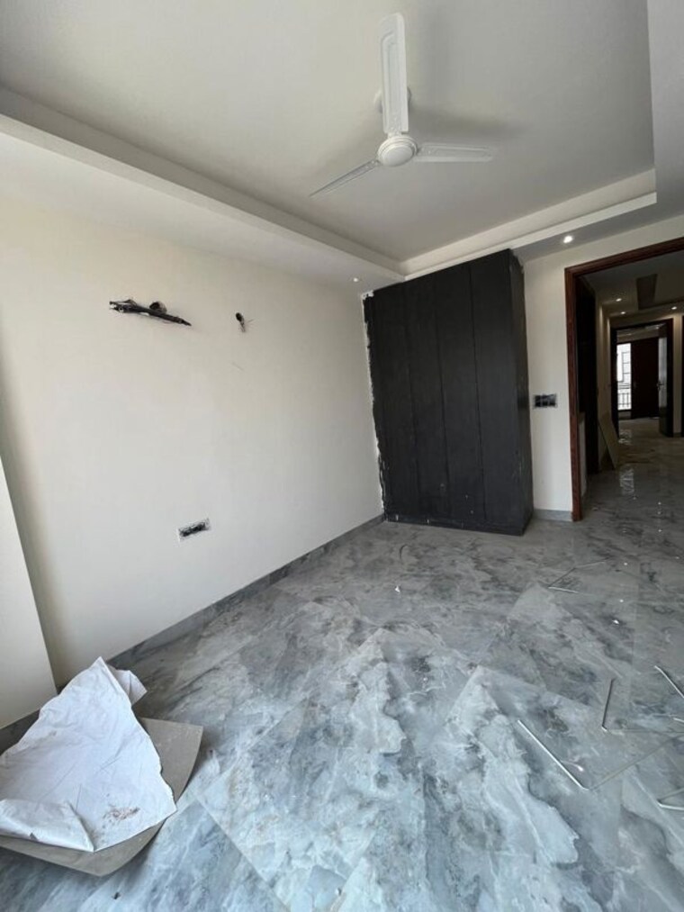Room, rajpur khurd extension 3 Bedroom 115 Sq.Yd. Apartment In Rajpur Khurd Extension Delhi 10101814
