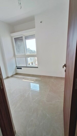 Room in 2 BHK Apartment at Pristine Allure, Kharadi – for Rent