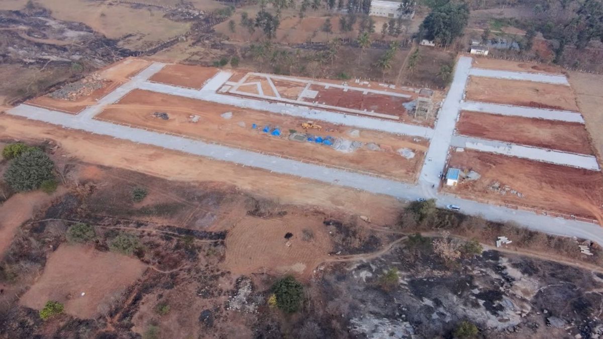 Plot For Sale in Hampa Pura