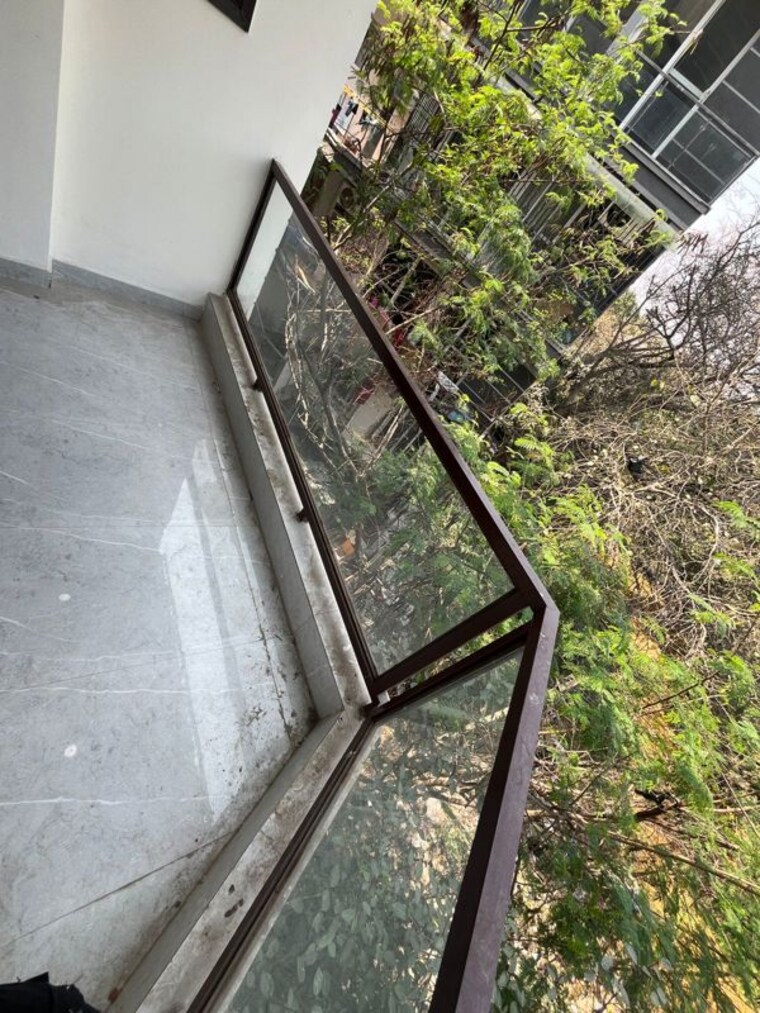 Balcony, rajpur 2 Bedroom 85 Sq.Yd. Apartment In Rajpur Delhi 10101995