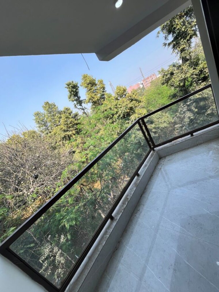 Balcony, rajpur 2 Bedroom 85 Sq.Yd. Apartment In Rajpur Delhi 10101995