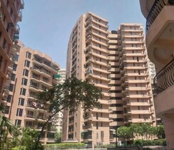 3 BHK + Servant Room Apartment For Sale in Sikka Karmic Greens