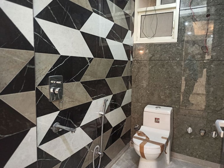 Bathroom, malviya nagar 4 Bedroom 1325 Sq.Ft. Builder Floor In Malviya Nagar Delhi 8511051