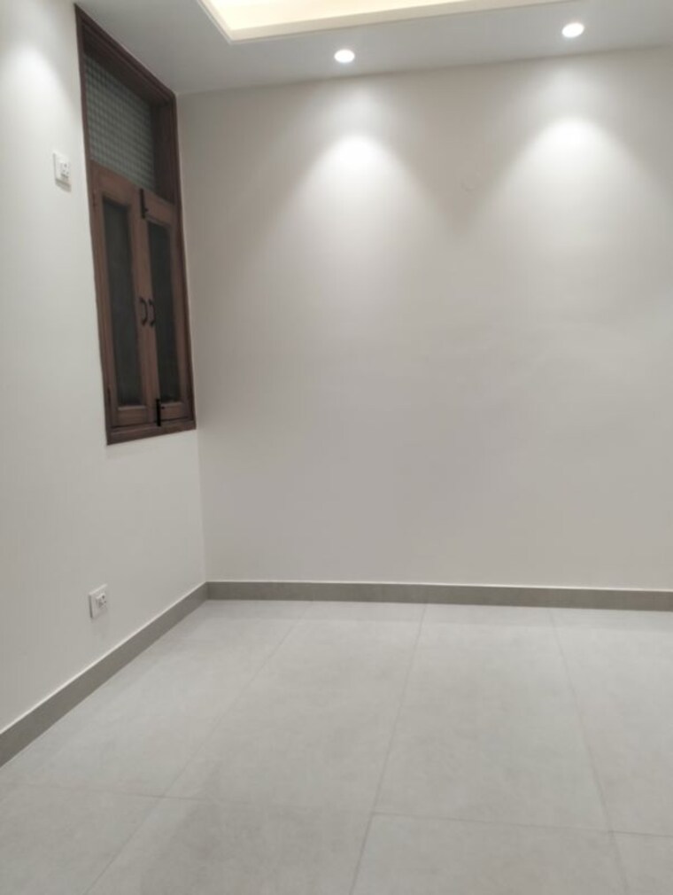 Room, malviya nagar 3 Bedroom 1000 Sq.Ft. Builder Floor In Malviya Nagar Delhi 9937281