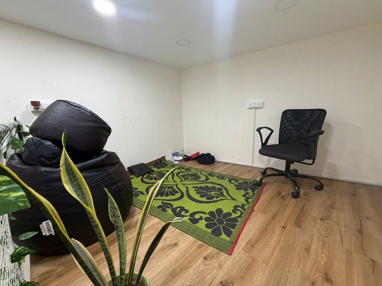 Team Area, rustomjee-eaze-zone-mall Commercial Office Space 107 Sq.Ft. In Malad West Mumbai 10102014