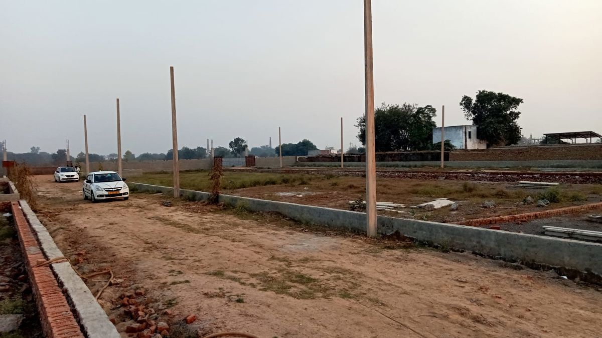 Plot For Sale in Sector 17 Yamuna Expressway