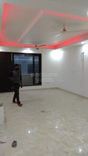 Parking in 3 BHK Builder Floor at Chattarpur – for Rent