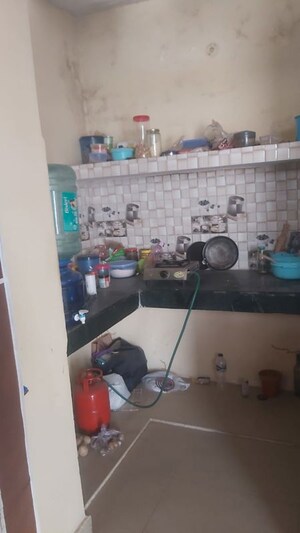 Master Bedroom in 1 RK Builder Floor at Mayur Vihar – for Rent