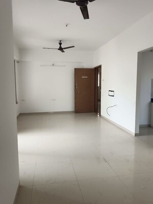 Room in 2 BHK Apartment at Kharadi – for Rent