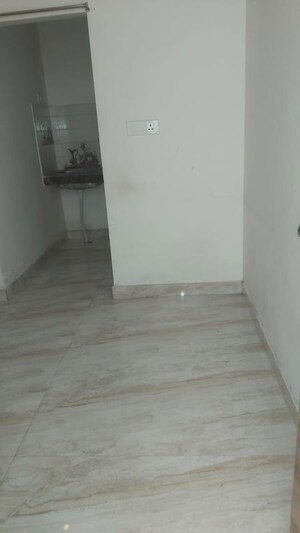 Room in 1 RK Builder Floor at Mayur Vihar – for Rent