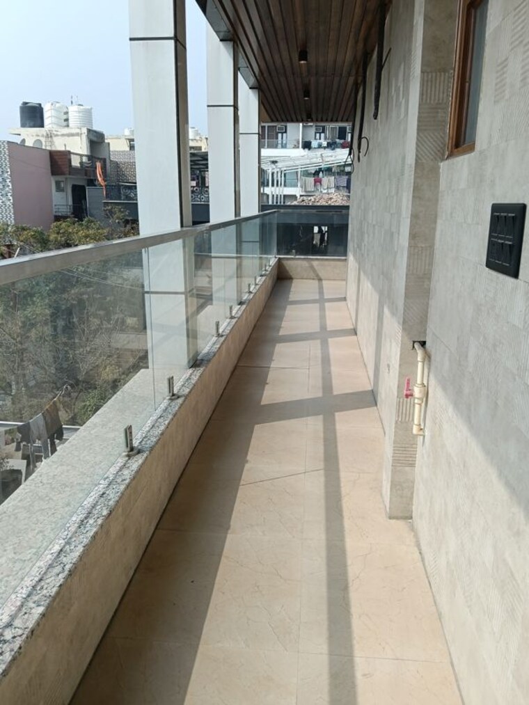 Balcony, rajendra nagar sector 5 5 Bedroom 365 Sq.Yd. Builder Floor In Rajendra Nagar Sector 5 Ghaziabad 10097116