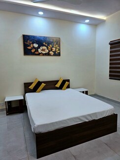 1.5 BHK Villa For Rent in Sector 21