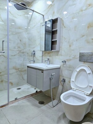 Bathroom in 1.5 BHK Villa at Sector 21 – for Rent