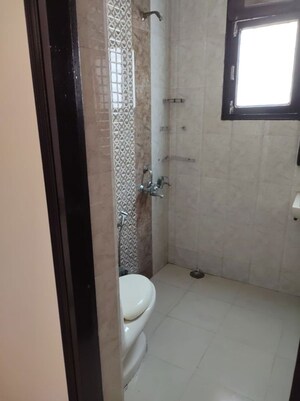 Bathroom in 3 BHK Villa at Sector 23 – for Rent