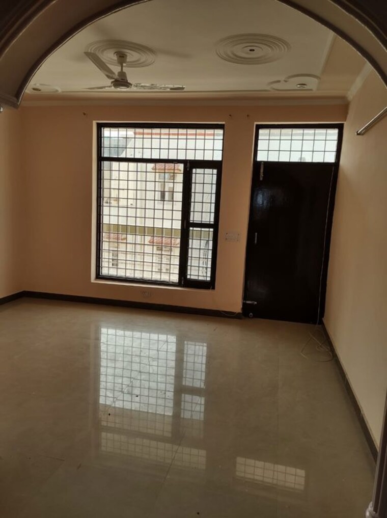 Room, sector 23 3 Bedroom 1800 Sq.Ft. Villa In Sector 23 Gurgaon 10102304