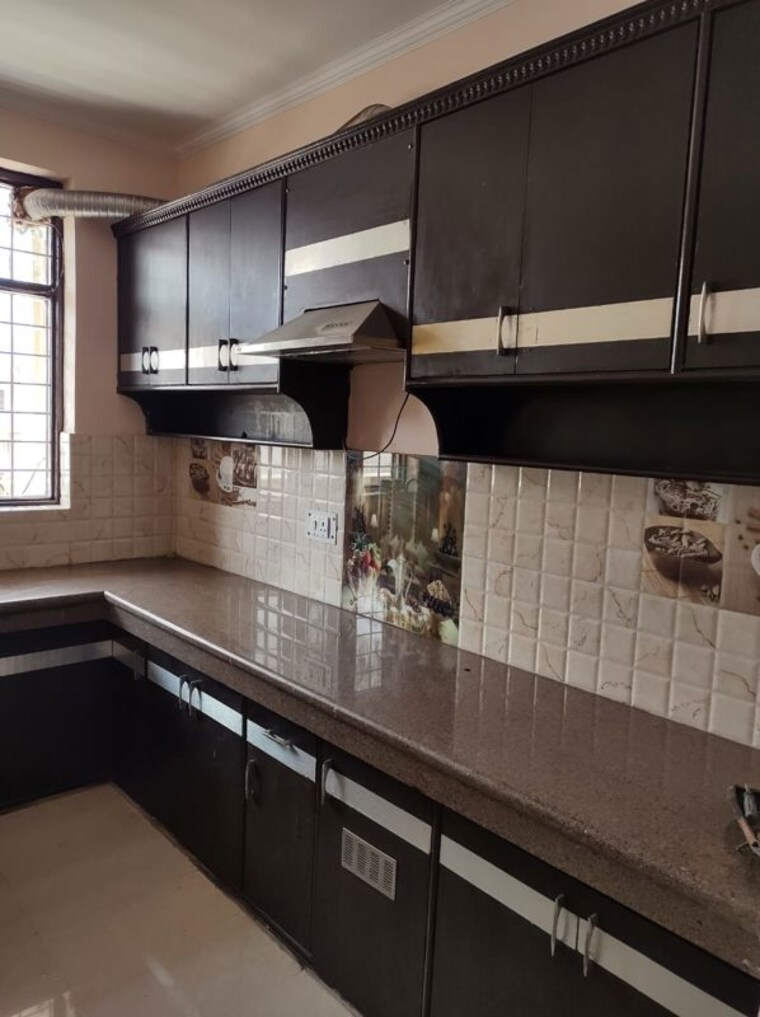 Kitchen, sector 23 3 Bedroom 1800 Sq.Ft. Villa In Sector 23 Gurgaon 10102304