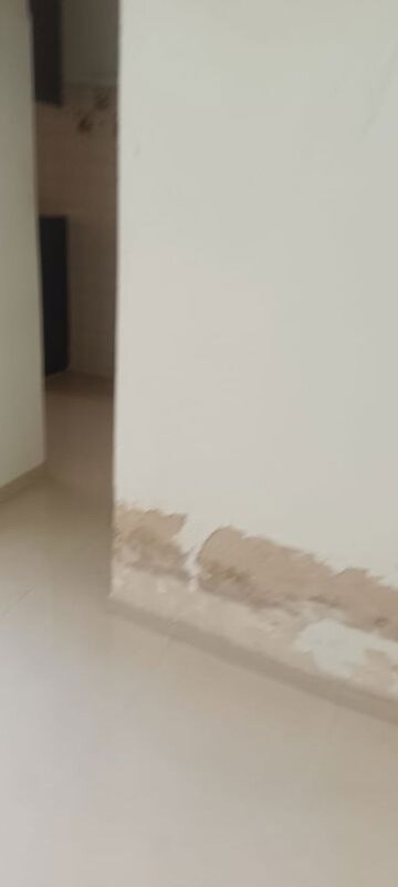 Room in 2 BHK Apartment at Rashmi Dhruvita Park, Vasai East – for Rent