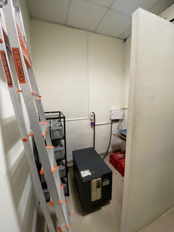   Office Space at Naupada – for Rent