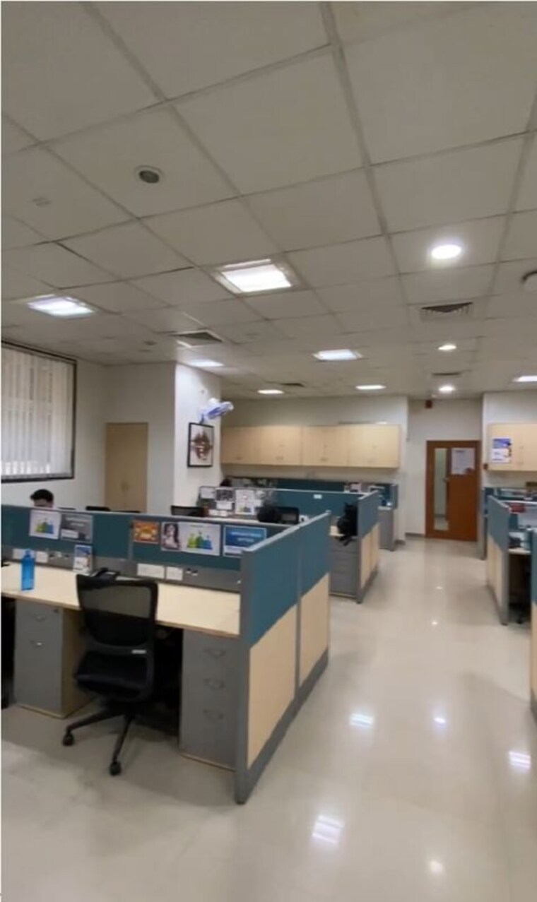 Team Area, naupada Commercial Office Space 1910 Sq.Ft. In Naupada Thane 10098926