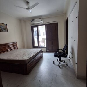 Room in 2 BHK Builder Floor at Global Arcade, Sector 42 – for Rent