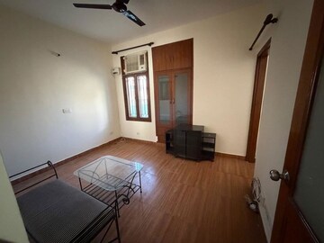 Room in 1.5 BHK Villa at Sector 23 – for Rent