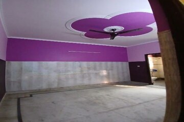 Bedroom in 3 BHK Builder Floor at Birla Arika, Sector 31 – for Rent