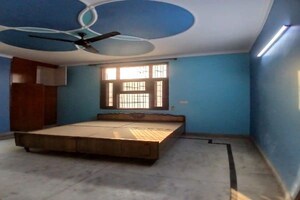 Living Room in 3 BHK Builder Floor at Birla Arika, Sector 31 – for Rent