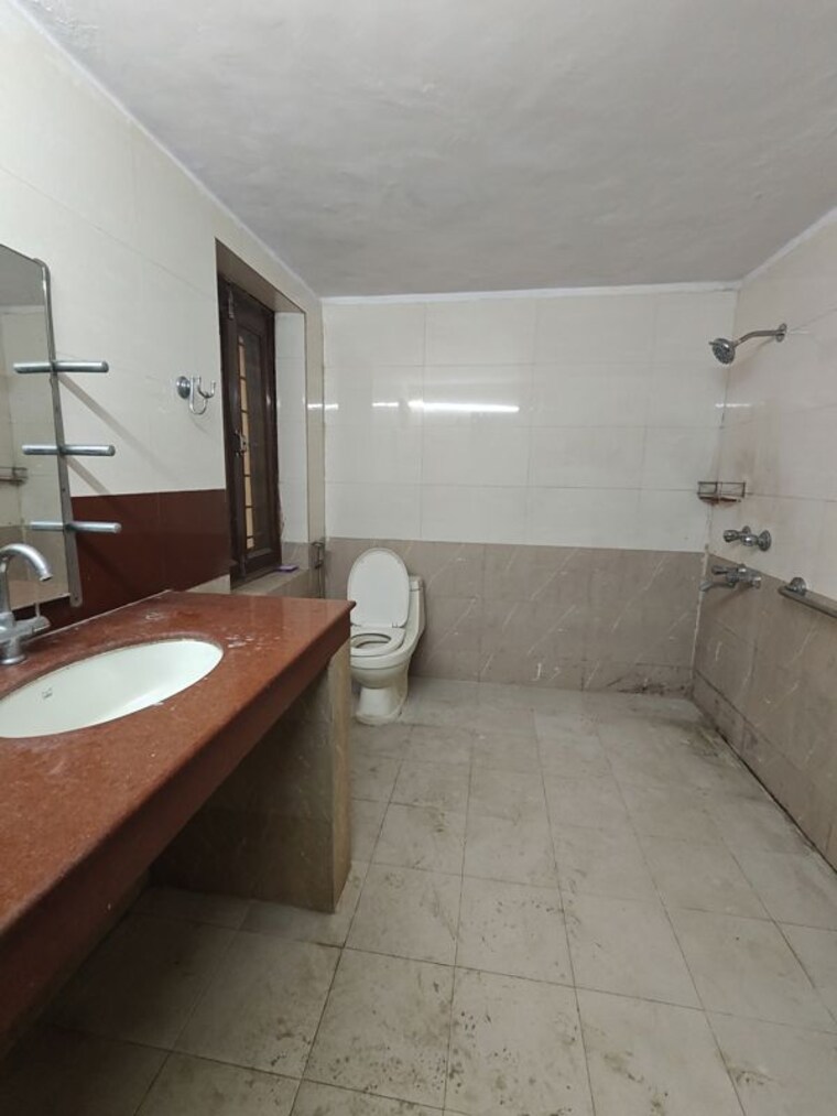 Kitchen, ansal-sushant-lok-i 2 Bedroom 215 Sq.Yd. Independent House In Sector 43 Gurgaon 10102343