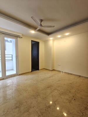 Room in 3 BHK Builder Floor at AEZ Aloha, Sector 57 – for Rent