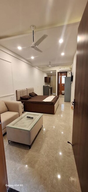 Studio Builder Floor For Rent in Sector 23