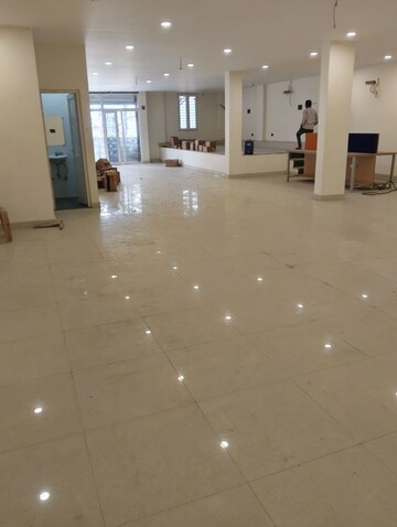 Parking in  Office Space at Gomti Nagar – for Rent