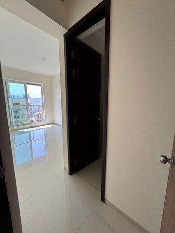 Room in 3 BHK Apartment at Raj Tattva, Kapur Bawdi – for Sale