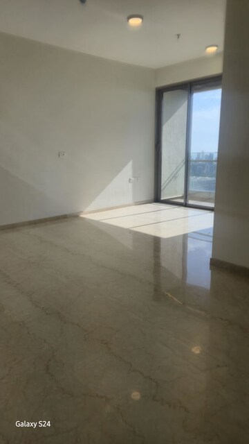 Room in 3 BHK Apartment at Piramal Mahalaxmi, Mahalaxmi – for Rent