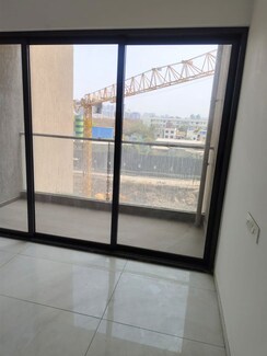 2 BHK Apartment For Rent in Mantra Mirari