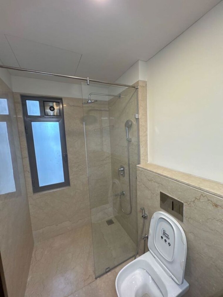 Bathroom, piramal-mahalaxmi 3 Bedroom 1140 Sq.Ft. Apartment In Mahalaxmi Mumbai 10102420