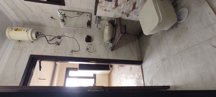 Kitchen, new rajinder nagar 3 Bedroom 1350 Sq.Ft. Builder Floor In New Rajinder Nagar Delhi 10102424