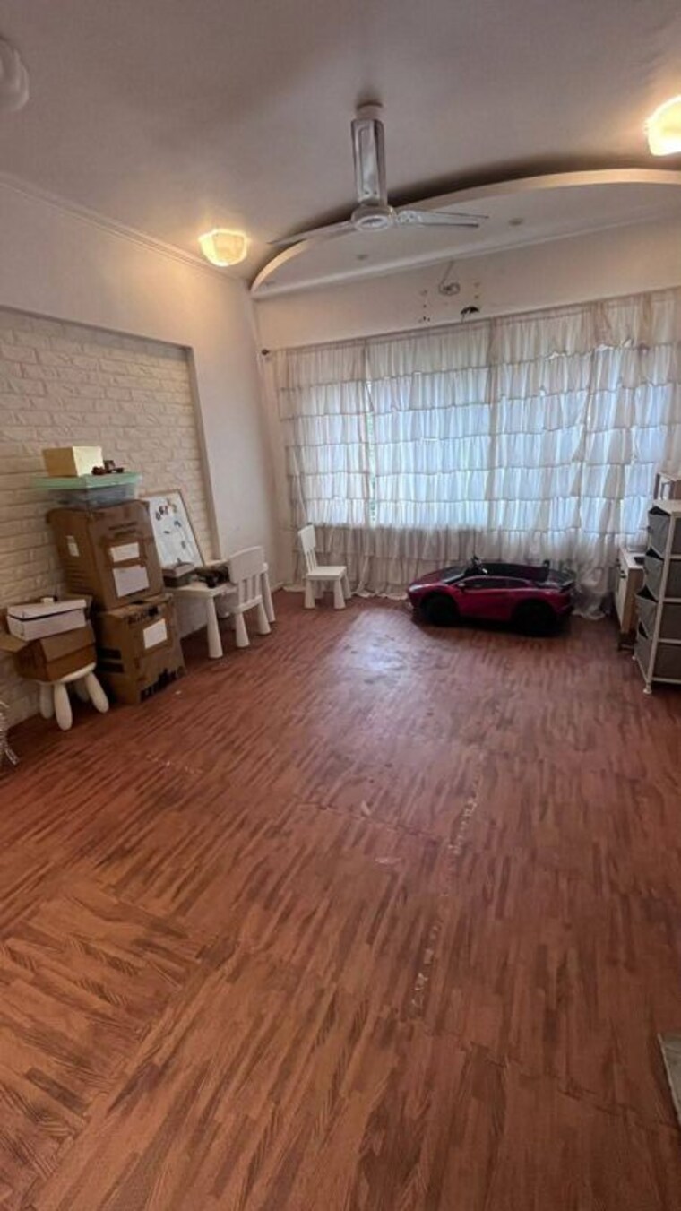  Parking, andheri west 3 Bedroom 2600 Sq.Ft. Apartment In Andheri West Mumbai 10102438