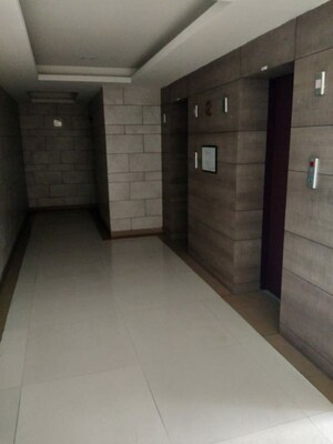 Room in 3 BHK Apartment at Rishi Ecoview, New Town Action Area ii – for Sale