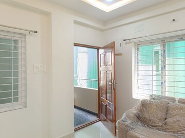 Room in 3 BHK Builder Floor at Kondapur – for Rent