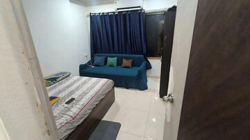 Master Bedroom in 2 BHK Apartment at Andheri West – for Rent
