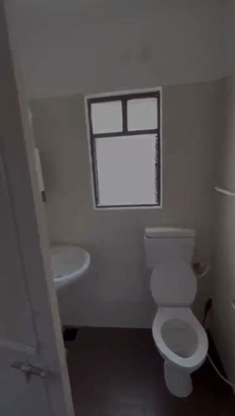 Bathroom, vijay-vanaz-pariwar-chs 2 Bedroom 950 Sq.Ft. Apartment In Kothrud Pune 10102451