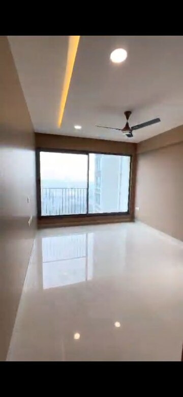 Room in 3 BHK Apartment at Sunteck City Avenue 4, Goregaon West – for Rent