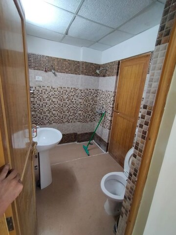 Bathroom in 2 BHK Apartment at Aravali Enclave, Vrindavan Yojna – for Rent