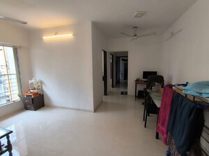 Room in 2 BHK Apartment at Platinum Life, Andheri West – for Rent